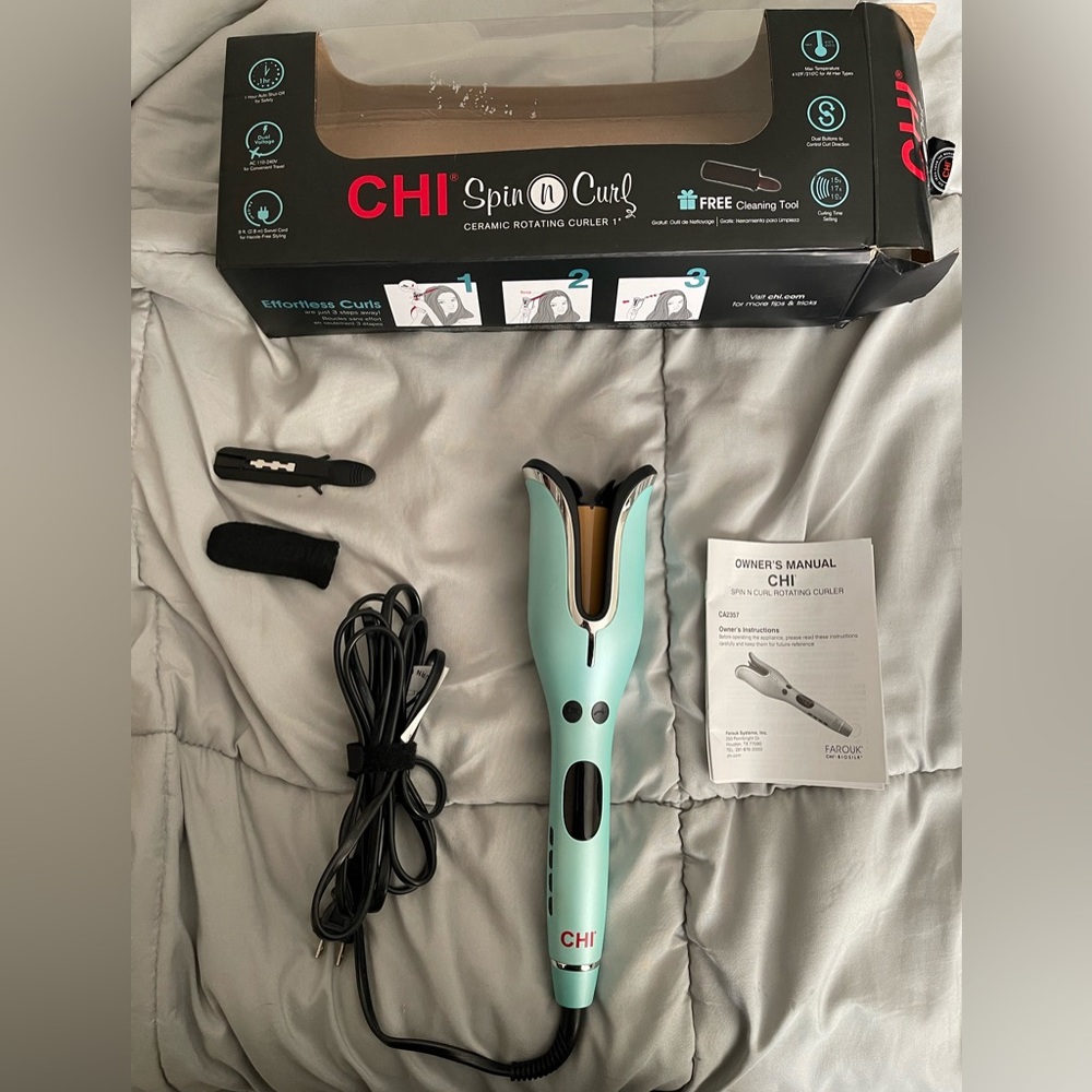 Chi Spin and Curl Iron in Tiffany Blue (teal)